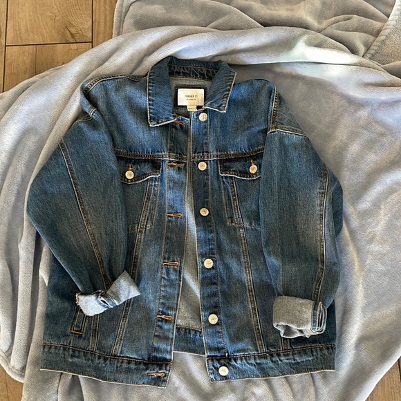 Forever 21 Jackets & Blazers - Forever 21 Jean jacket medium